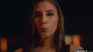 Смотреть горячее видео: жена шлюха и негр в ванной