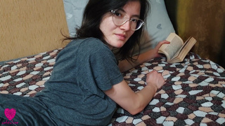 Реальная история: скромница в очках оказалась шлюхой