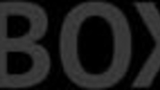 Nicole Aria в жестком межрасовом порно с двумя огромными членами