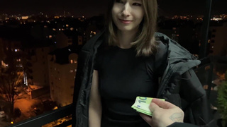 18-летняя Катюха в горячем порно видео