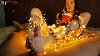 Минет в чулках и футфетиш – лучшее порно на праздники