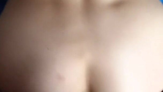 Русская жена изменяет мужу с любовником на диване