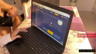 Жена изменяет мужу в групповом сексе – эксклюзивное порно видео