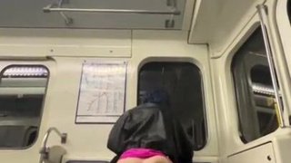 Секс в метро СПб после Алых Парусов – экстремальное порно видео