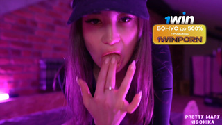 Порно видео с развратной красоткой онлайн