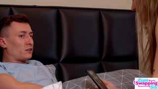 Секс видео с Натой Оушен и подругой втроём