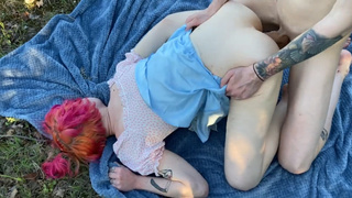 Пикник в лесу превратился в страстный секс