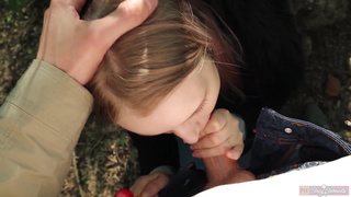 Шлюха Stacy Starando сосет на людях – жесткое секс видео смотреть онлайн