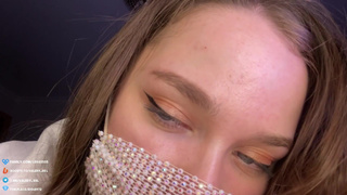 Виртуальное шоу с симпатичной девушкой - секс видео онлайн HD