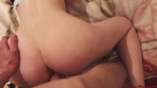 Горловой отсос с страпоном в домашнем порно