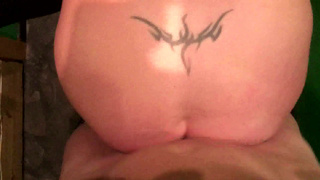 Горячая парочка занимается сексом в общественном месте – смотреть онлайн