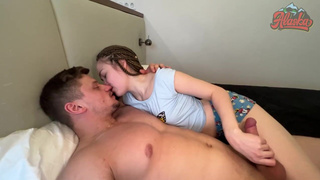 Страстное порно видео с красивой девушкой