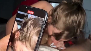 Страстный лесбийский секс и нежные поцелуи в HD