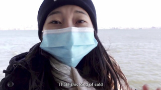 Азиатка в страстном сексе с большим членом