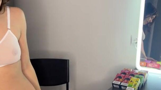 Русские лесбиянки сняли горячий секс на телефон