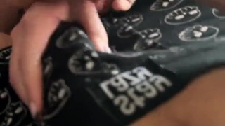 Секс с парнем в домашней обстановке - доггистайл на камеру