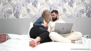 Домашнее порно с минтом и обнажёнными сиськами — смотреть бесплатно