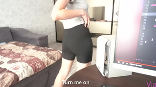 Секс с сестрой в стрингах - домашнее порно видео с развратной сестрой