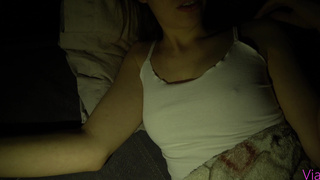 Брат и сестра страстно занимаются сексом пока родители спят