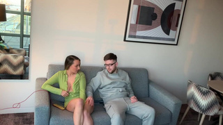 Горячее видео секса с возбужденной девушкой