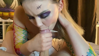 Реальное видео: дочь сосет хуй отчиму, чтобы пойти на вечеринку