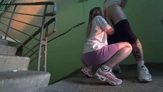 Секс в парке за новые кроссовки – горячее порно видео онлайн