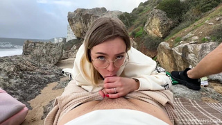 Девушка стесняется секса но любит минет