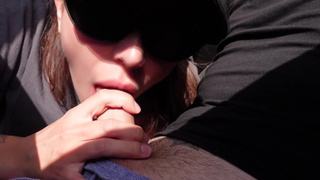 Секс видео с минетом от ненасытной красотки