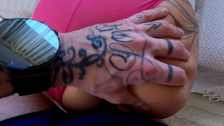 Соблазнительные лосины и страстный секс с кончом внутри