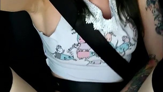 Страстная мастурбация в авто Laruna Mave 1080p