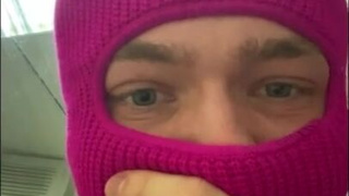 Стримерша трахает вора в прямом эфире – жесткое порно онлайн