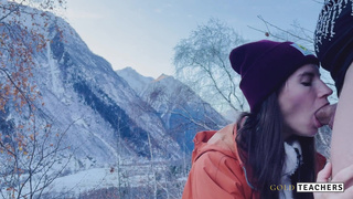 Секс видео с минетом на морозе