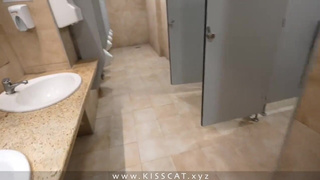 Смотреть домашнее видео с горячим молодым парнем