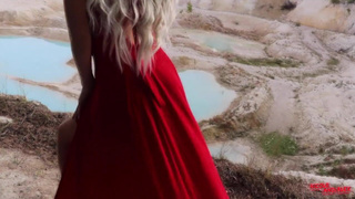 Секс видео с незнакомкой у дерева - страстный лесной трах