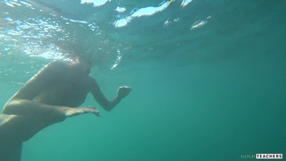 Секс на публичном пляже – горячее видео онлайн