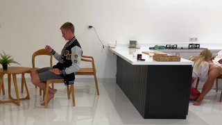 Горячее порно видео с куколдом - Смотреть онлайн секс с женой друга