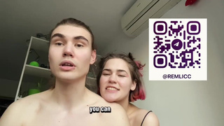 Наслаждение членом и качанием ног — горячее порно ролики