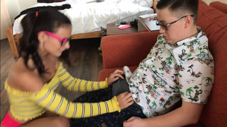 Горячее секс видео онлайн: жесткий минет и доминирование в постели