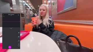 Дикий публичный секс с игрушкой – риск и возбуждение