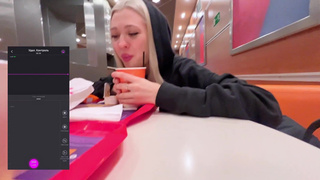 Дикий публичный секс с игрушкой – риск и возбуждение