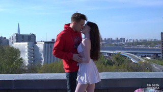 Кремпай на крыше — страстный секс на высоте