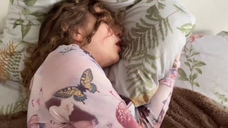 Секс видео домашнее – кончил внутрь и риск залета