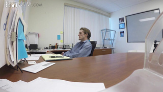 Секс с начальницей — жесткое порно видео с доминированием