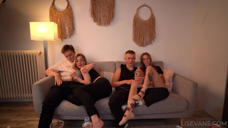 Секс с друзьями: неловкий момент или горячее видео?