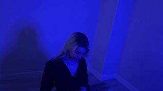 Горячее порно с сексуальной блондинкой