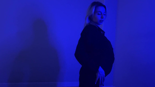 Горячее порно с сексуальной блондинкой