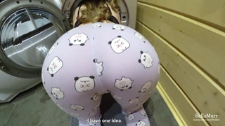 Страстное порно видео – сосед трахает в прачечной