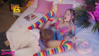 Секс видео онлайн с развратной девушкой