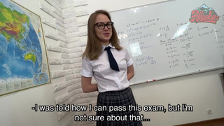 Секс видео студентки 19 лет: страстная ночь перед экзаменом