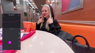 Смотреть онлайн горячее секс-видео с развратной девушкой